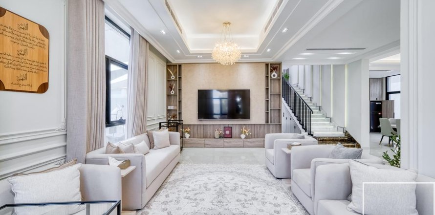Vila v Al Aweer, Dubai, SAE 4 ložnice, 743.22 m² Č.: 747769