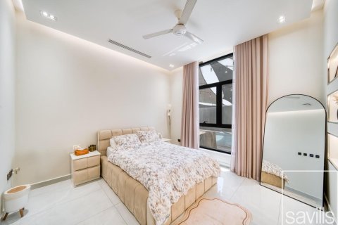 Vila v Al Aweer, Dubai, SAE 4 ložnice, 743.22 m² Č.: 747769 - fotografie 5