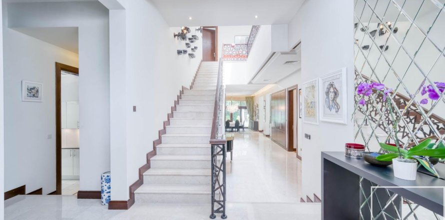 Villa in Al Barari, Dubai, VAE: 5 Schlafzimmer, 1012.27 m2 Nr. 747768