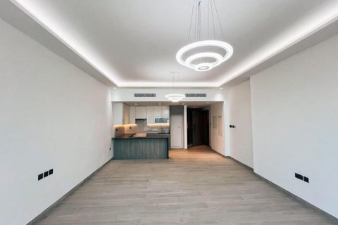 Apartment in Jumeirah Lake Towers, Dubai, UAE 1 room, 41.51 sq.m. № 637616 - photo 1