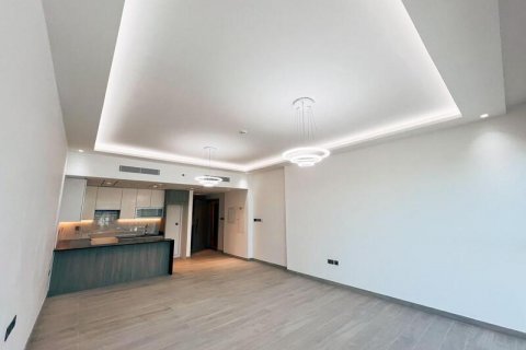 Apartment in Jumeirah Lake Towers, Dubai, UAE 1 room, 41.53 sq.m. № 637614 - photo 2