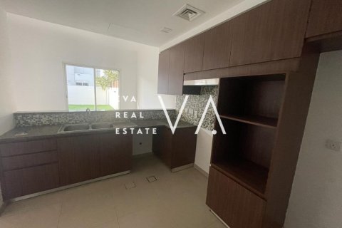 Townhouse in Dubai, UAE 3 bedrooms, 187.38 sq.m. № 637617 - photo 15