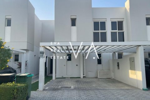 Townhouse in Dubai, UAE 3 bedrooms, 187.38 sq.m. № 637617 - photo 1