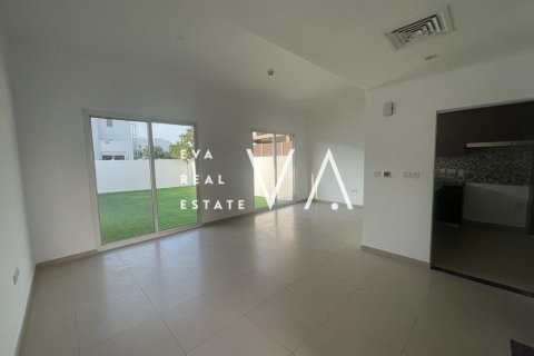 Townhouse in Dubai, UAE 3 bedrooms, 187.38 sq.m. № 637617 - photo 2