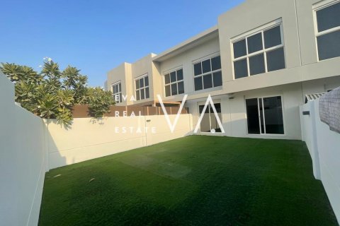 Townhouse in Dubai, UAE 3 bedrooms, 187.38 sq.m. № 637617 - photo 12