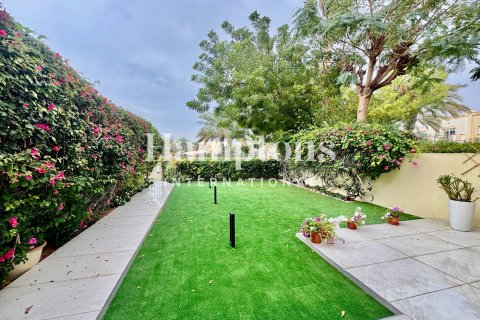 Villa itt: The Springs, Dubai, EAE, 3 hálószoba, 251.55995631 m², azonosító: 696611 - fénykép 12