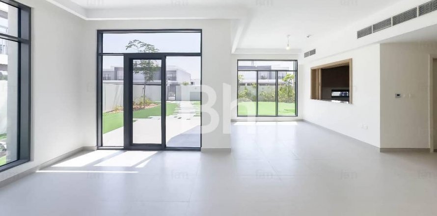 Vila u gradu Dubai South (Dubai World Central), UAE 4 spavaće sobe, 252 m2 Br. 643059