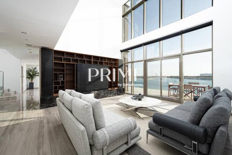 Huoneisto Palm Jumeirah, Dubai, Arabiemiraatit 4 makuuhuonetta, 471 m2 № 643065 - kuva 1