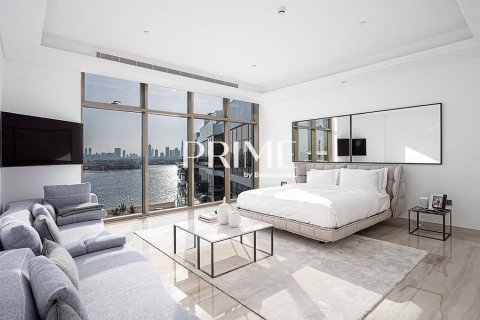 Huoneisto Palm Jumeirah, Dubai, Arabiemiraatit 4 makuuhuonetta, 471 m2 № 643065 - kuva 16