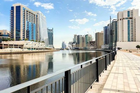 Apartemen di Business Bay, Dubai, UEA 1 kamar tidur, 76 m2 nomor 715913 - foto 7