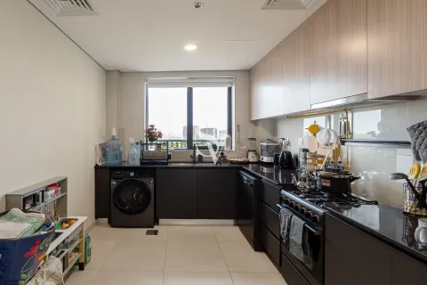 Apartment in Dubai Land, UAE 1 bedroom, 95 sq.m. № 715908 - photo 9