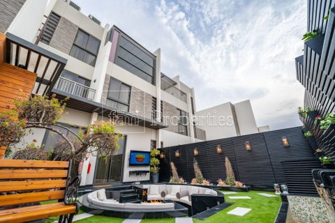 Huvila Dubai, Arabiemiraatit 4 makuuhuonetta, 174.7 m2 № 668889