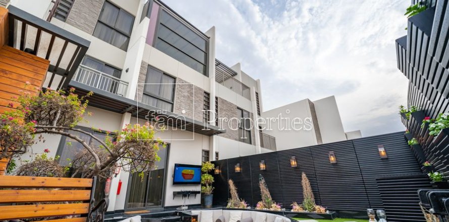 Villa Dubaijā, AAE 4 istabas, 174.7 m2 Nr. 668889