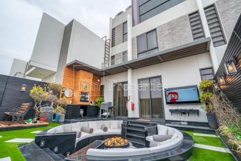 Villa til leie i Dubai, Emiratene 4 soverom, 174.7 kvm Nr. 668889 - Foto 2