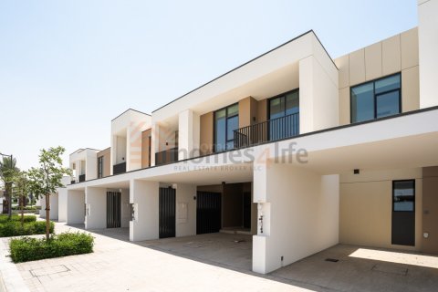خانه شهری در Arabian Ranches 3، Dubai ، امارات متحده عربی 3 خوابه ، 145 متر مربع.  شماره 740648