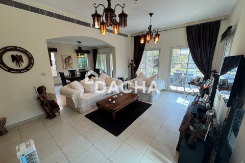 Villa itt: Jumeirah Village Triangle, Dubai, EAE, 2 hálószoba, 250 m², azonosító: 740593 - fénykép 4