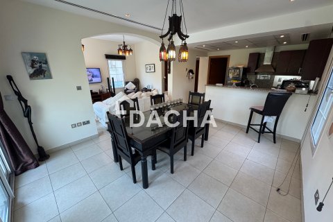 Villa itt: Jumeirah Village Triangle, Dubai, EAE, 2 hálószoba, 250 m², azonosító: 740593 - fénykép 8