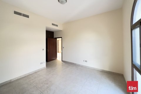 Dubai, संयुक्त अरब अमीरात में टाउनहाउस, 4 बेडरूम, 399.5 वर्ग मीटर, संख्या 763014 - फ़ोटो 12