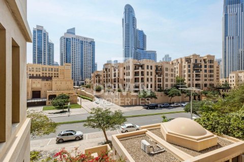Huoneisto Downtown Dubai (Downtown Burj Dubai), Arabiemiraatit 2 makuuhuonetta, 119.01 m2 № 746026 - kuva 19