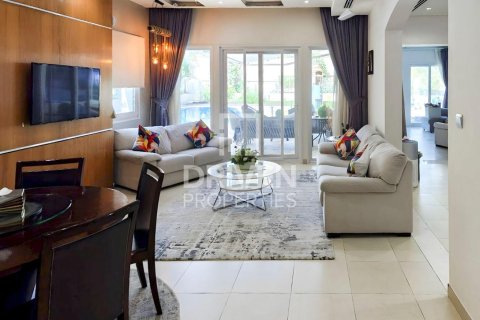 ویلا برای اجاره در Jumeirah Village Circle، Dubai، امارات متحده عربی 3 خوابه ، 362.32 متر مربع ، شماره 746025 - تصویر 2