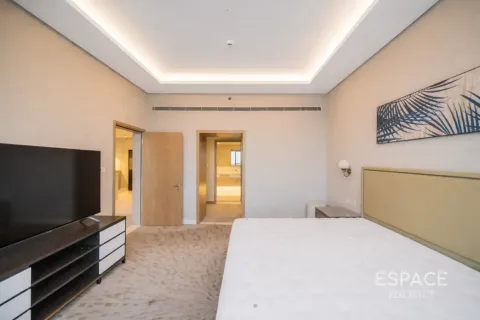 Huoneisto THE PALM TOWER Palm Jumeirah, Dubai, Arabiemiraatit 1 makuuhuone, 97 m2 № 738528 - kuva 13
