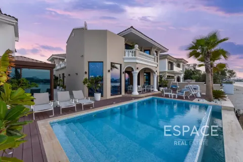 Palm Jumeirah、Dubai、UAE にあるヴィラ販売中 3ベッドルーム、511 m2、No738052 - 写真 2