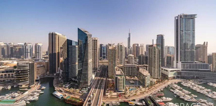 Apartment in Dubai Marina, UAE 3 bedrooms, 205 sq.m. № 738053