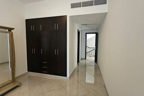Townhouse in Ras Al Khaimah, UAE 4 bedrooms, 376 sq.m. № 734551 - photo 8