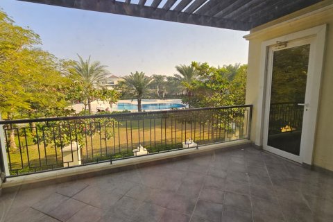 Townhouse in Ras Al Khaimah, UAE 4 bedrooms, 376 sq.m. № 734551 - photo 10