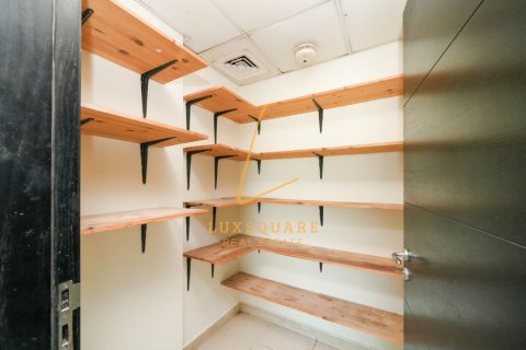 Villa zur Miete in Jumeirah Park, Dubai, VAE 4 Schlafzimmer, 593 m2 Nr. 700864 - Foto 24