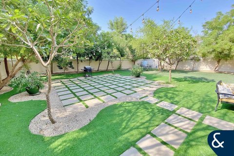 Jumeirah Village Triangle, Dubai, UAE의 임대용 빌라 침실 2개, 686제곱미터 번호 668114 - 사진 1