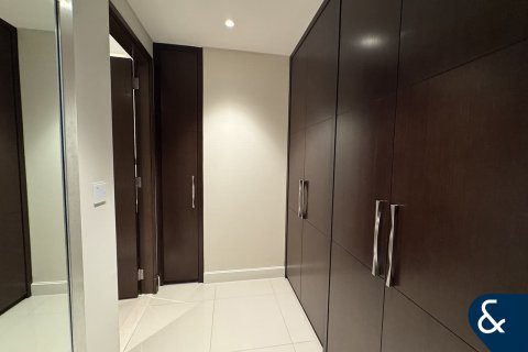 Снять в аренду квартиру в Даунтаун Дубай (Даунтаун Бурдж Дубай), ОАЭ 2 спальни, 126м2, № 668115 - фото 11