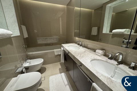 Снять в аренду квартиру в Даунтаун Дубай (Даунтаун Бурдж Дубай), ОАЭ 2 спальни, 126м2, № 668115 - фото 13