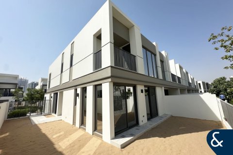 Kamienica do wynajęcia w Tilal Al Ghaf, Dubai, ZEA 4 sypialnie, 229 mkw., nr 668119 - zdjęcie 1