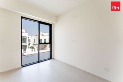 Vilă de închiriat în Dubai, EAU 4 dormitoare, 458.7 mp.  №655648 - poză 3