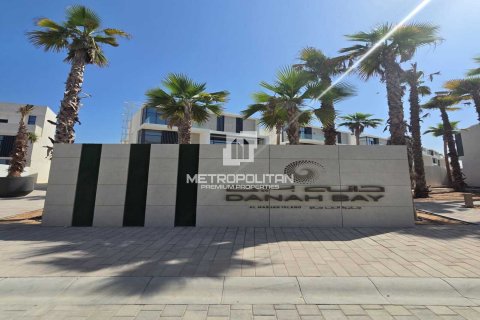 Townhouse de închiriat în Al Marjan Island, Ras Al Khaimah, EAU 2 dormitoare, 234 mp. №664315 - poză 1