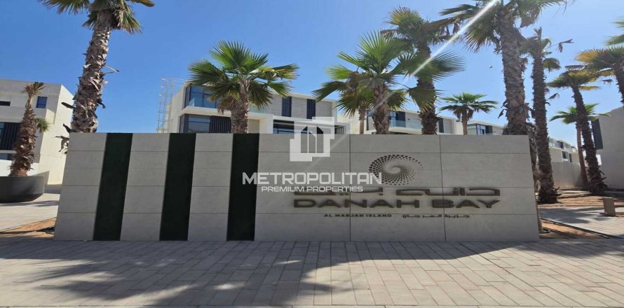 Townhouse în Al Marjan Island, Ras Al Khaimah, EAU 2 dormitoare, 234 mp.  №664315