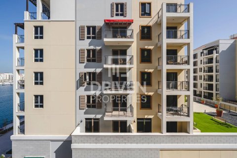 Apartment til salg i Jumeirah, Dubai, UAE 1 soveværelse, 74.42 kvm № 744660 - foto 13
