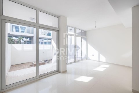 Townhouse in Dubai, UAE 3 bedrooms, 112.23 sq.m. № 744666 - photo 6
