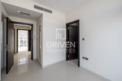 Townhouse in Dubai, UAE 3 bedrooms, 112.23 sq.m. № 744666 - photo 3