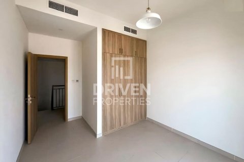 Maison de ville à vendre à  Dubai Land, Dubai, EAU 3 chambres, 170.76 m2 № 744663 - photo 2