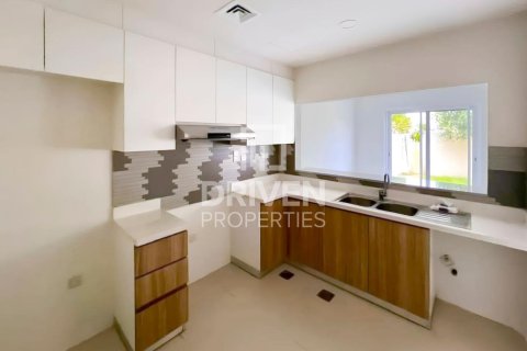 Maison de ville à vendre à  Dubai Land, Dubai, EAU 3 chambres, 170.76 m2 № 744663 - photo 6