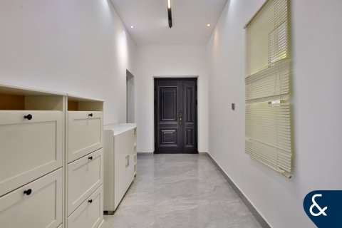 Huvila The Villa, Dubai, Arabiemiraatit 5 makuuhuonetta, 570 m2 № 698087 - kuva 18