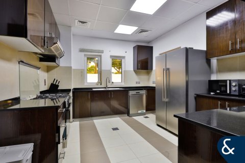 Huvila The Villa, Dubai, Arabiemiraatit 5 makuuhuonetta, 570 m2 № 698087 - kuva 14