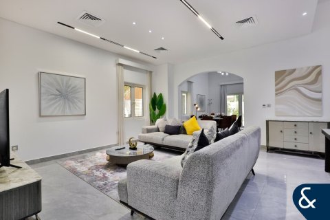 Huvila The Villa, Dubai, Arabiemiraatit 5 makuuhuonetta, 570 m2 № 698087 - kuva 4