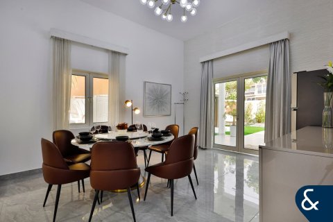 Huvila The Villa, Dubai, Arabiemiraatit 5 makuuhuonetta, 570 m2 № 698087 - kuva 5