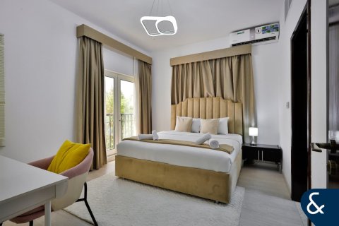 Huvila The Villa, Dubai, Arabiemiraatit 5 makuuhuonetta, 570 m2 № 698087 - kuva 25