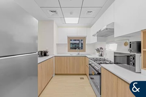 Huoneisto Business Bay, Dubai, Arabiemiraatit 2 makuuhuonetta, 117 m2 № 698088 - kuva 4