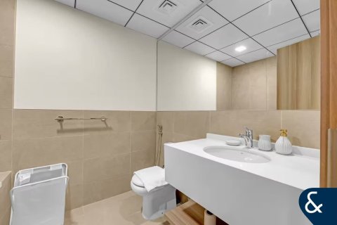 Huoneisto Business Bay, Dubai, Arabiemiraatit 2 makuuhuonetta, 117 m2 № 698088 - kuva 10