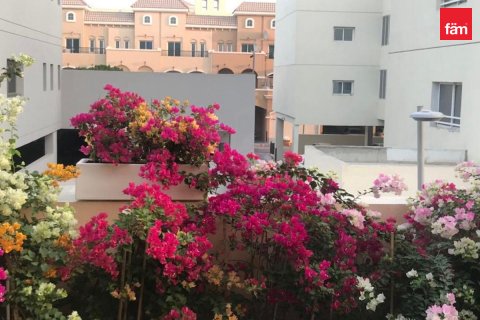 Vilă de închiriat în Dubai, EAU 4 dormitoare, 141.6 mp. №723234 - poză 8
